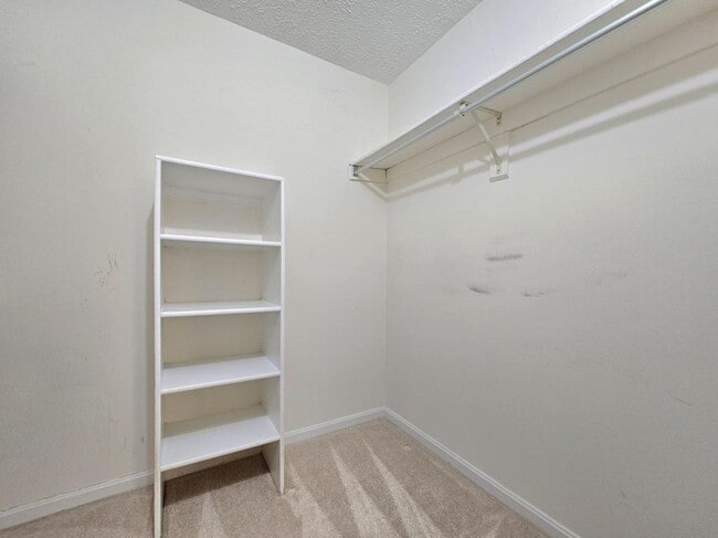 Building Photo - 7660 Willow Point Dr