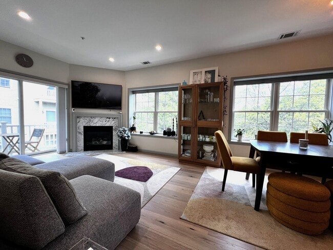 Building Photo - 1510 Half Moon Bay Dr