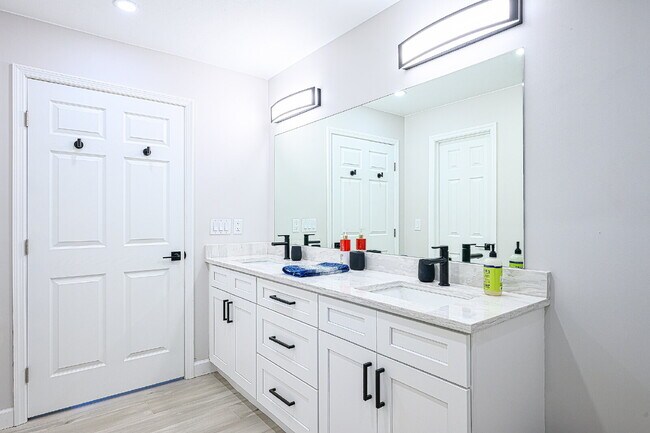 Building Photo - Waterfront Furnished Pool Home with Gulf & Canal Views in Estero Bay Shores