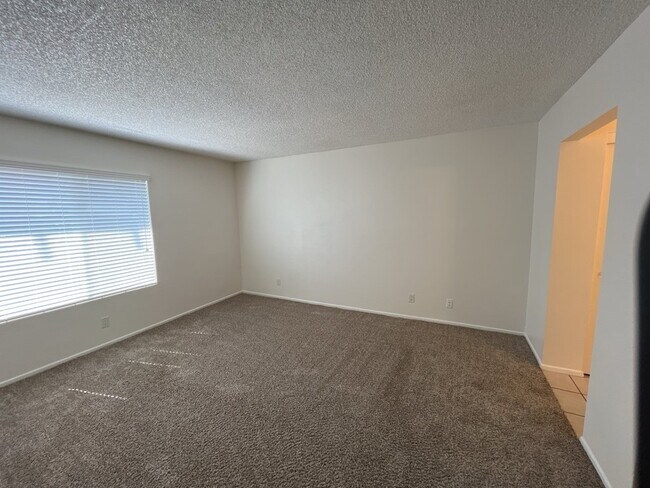 Building Photo - 2722 Kline Cir