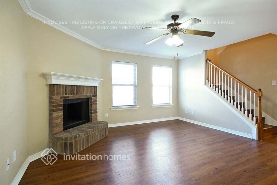 Building Photo - 2206 Brandy Dr