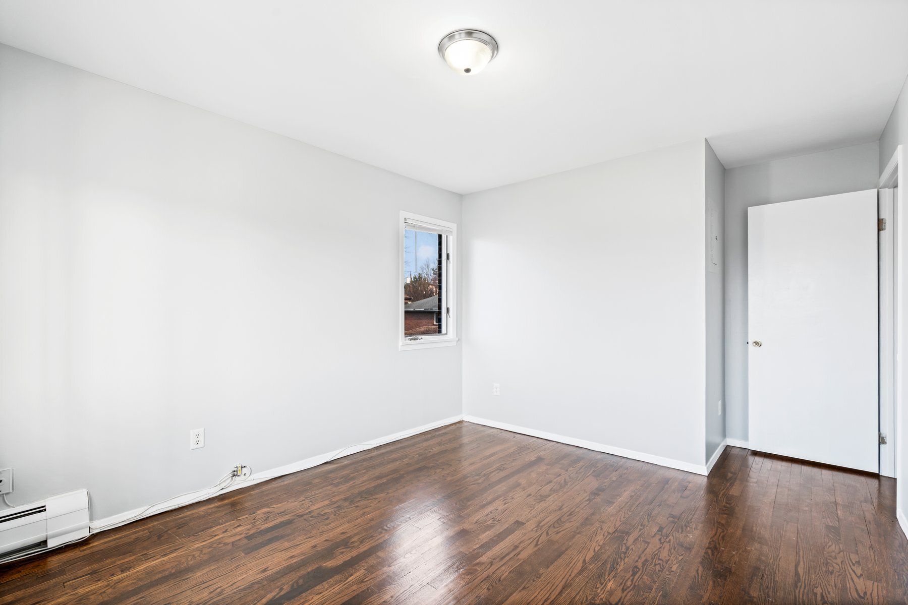 Building Photo - 15 Hillcrest Ave