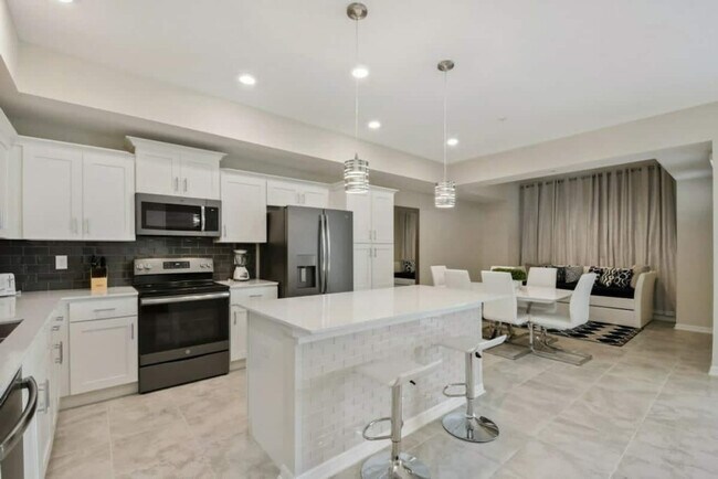 Building Photo - 3120 Paradox Cir