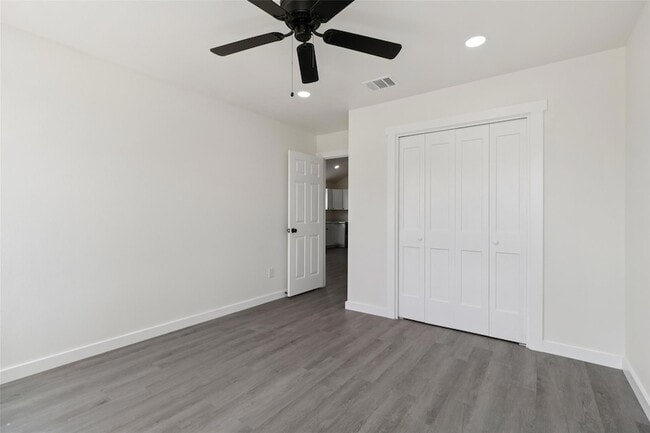 Building Photo - 1087 Schubert Ln