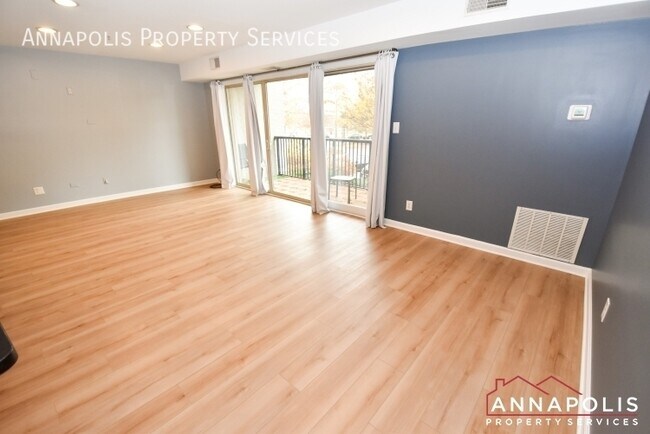 Building Photo - 1115 Primrose Ct