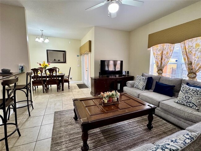 Building Photo - 8977 Coco Palm Rd