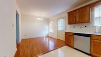 Building Photo - Charming Three Bedroom Columbia Townhome
