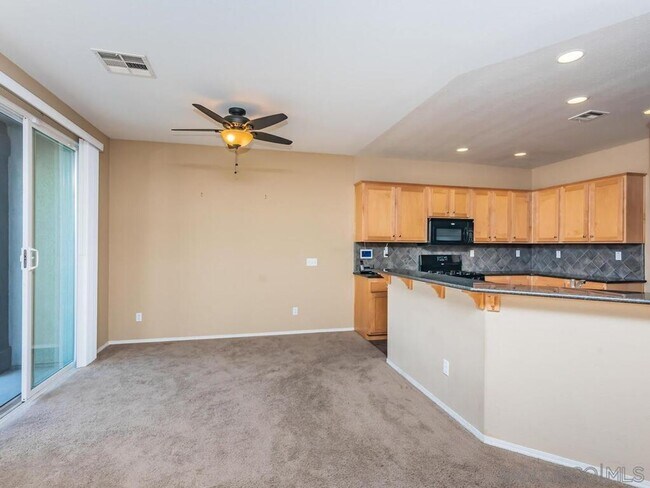 Building Photo - 425 S Meadowbrook Dr