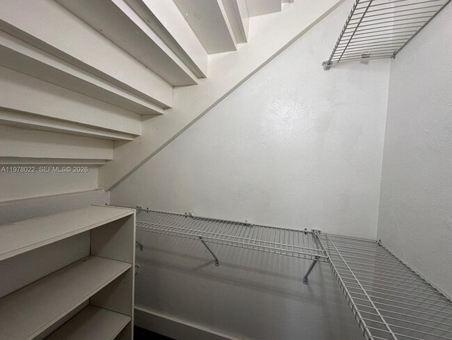 Building Photo - 215 Zamora Ave