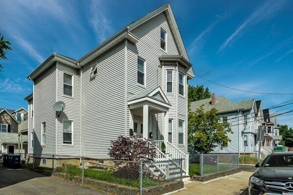 Building Photo - 79 Flint St