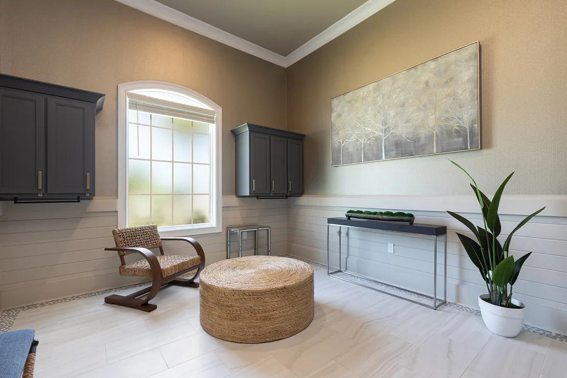 Building Photo - 305 Laredo Dr