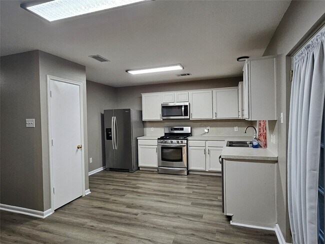 Building Photo - 19411 Ambrosia Falls Dr