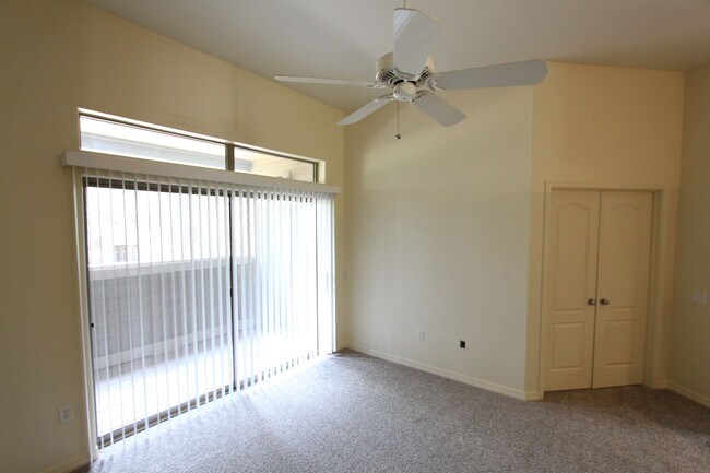 Building Photo - Spacious 2 Bedroom Summit Park Condo with Private Balcony & Soaking Tub