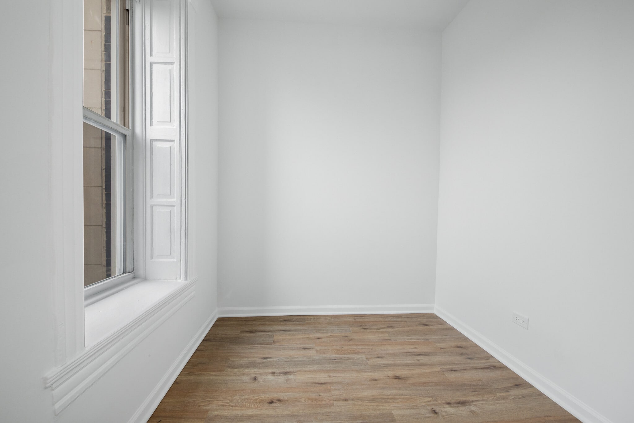 Building Photo - 2029 N Damen Ave