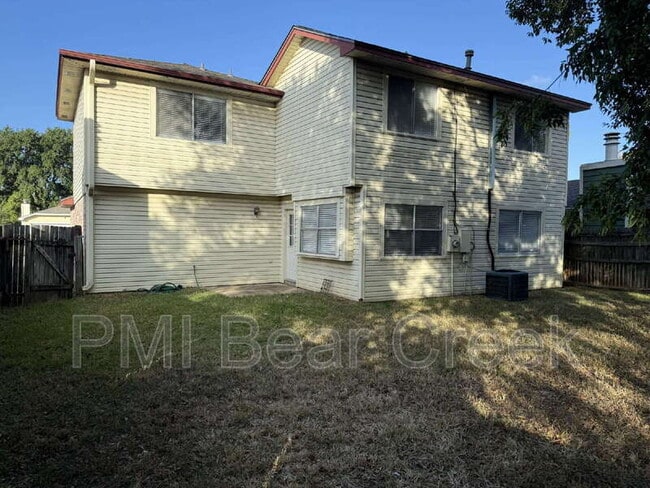 Building Photo - 9618 Yearling Cir