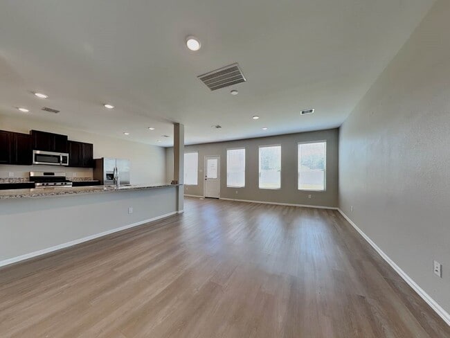 Building Photo - 18718 Charter Elm Dr