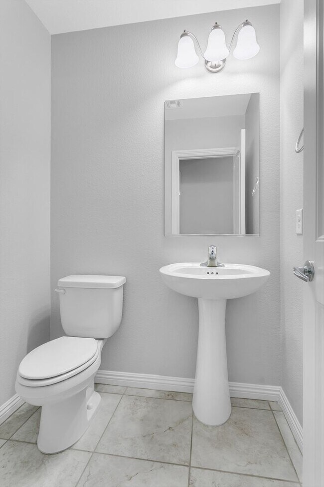 Building Photo - Great Southwest Home