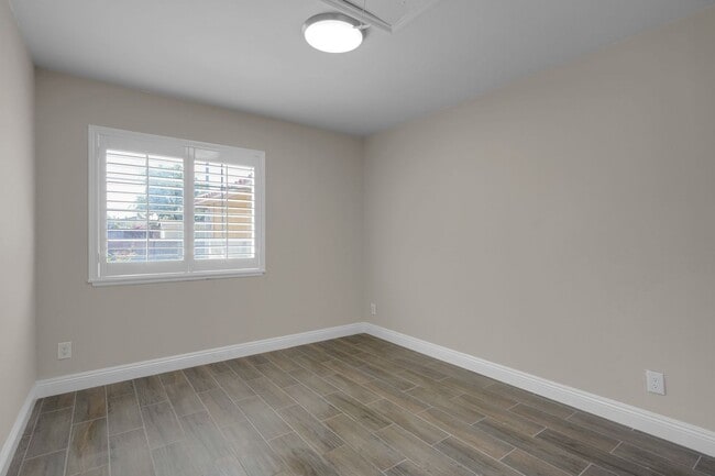Building Photo - Fully Remodeled 4-Bedroom Single-Story ADU...