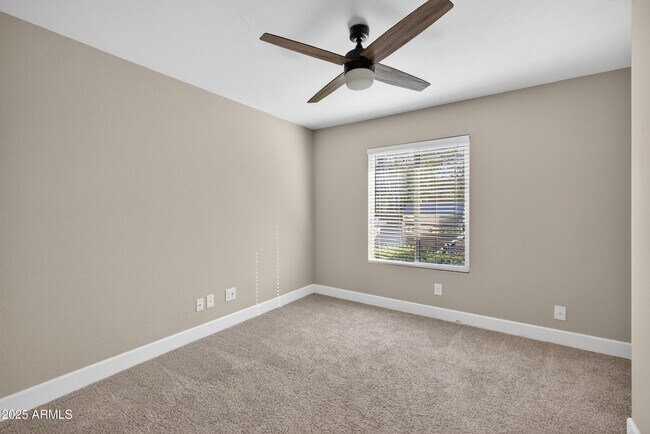 Building Photo - 6833 E Kelton Ln