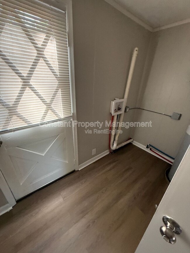 Building Photo - 2485 Bristol Dr