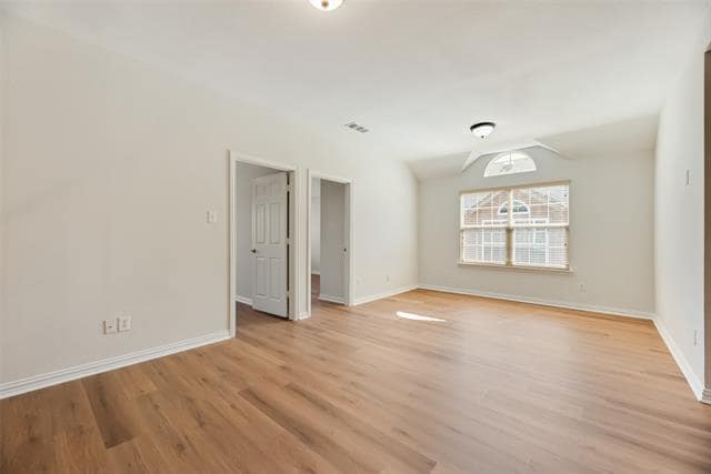 Building Photo - 1438 Wellesley Dr