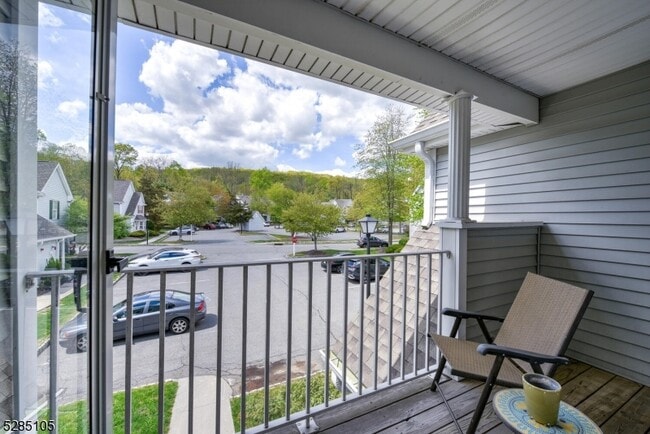 Building Photo - 5803 Tudor Dr