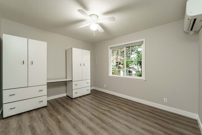 Building Photo - Krug 1201-1203