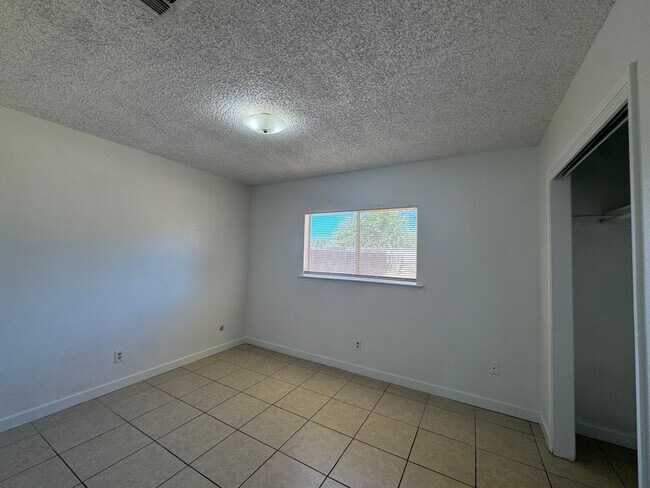 Building Photo - 205 Ashlan Way