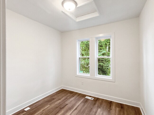 Building Photo - 2217 Riggs Ave