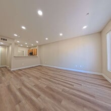 Building Photo - Resort-Style Living Year-Round Updated 1-Bed, 1-Bath Condo!