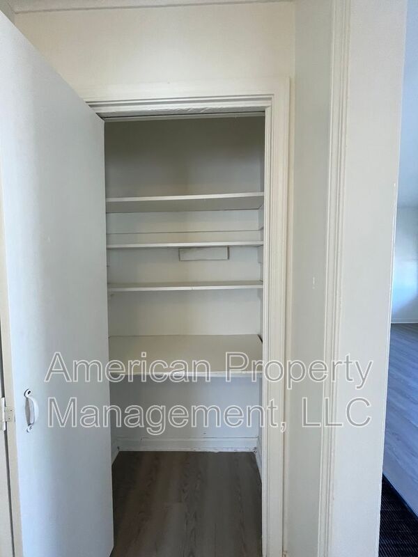 Building Photo - 2730 N Main St