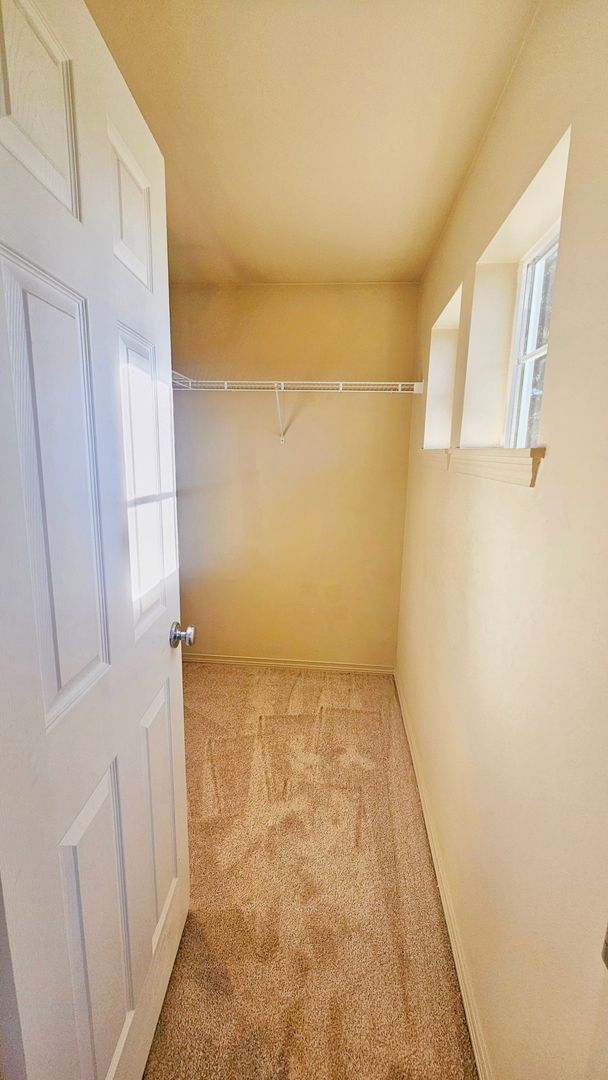 Building Photo - Beautiful 5 bed 2.5 Bath Home in Renton Highlands