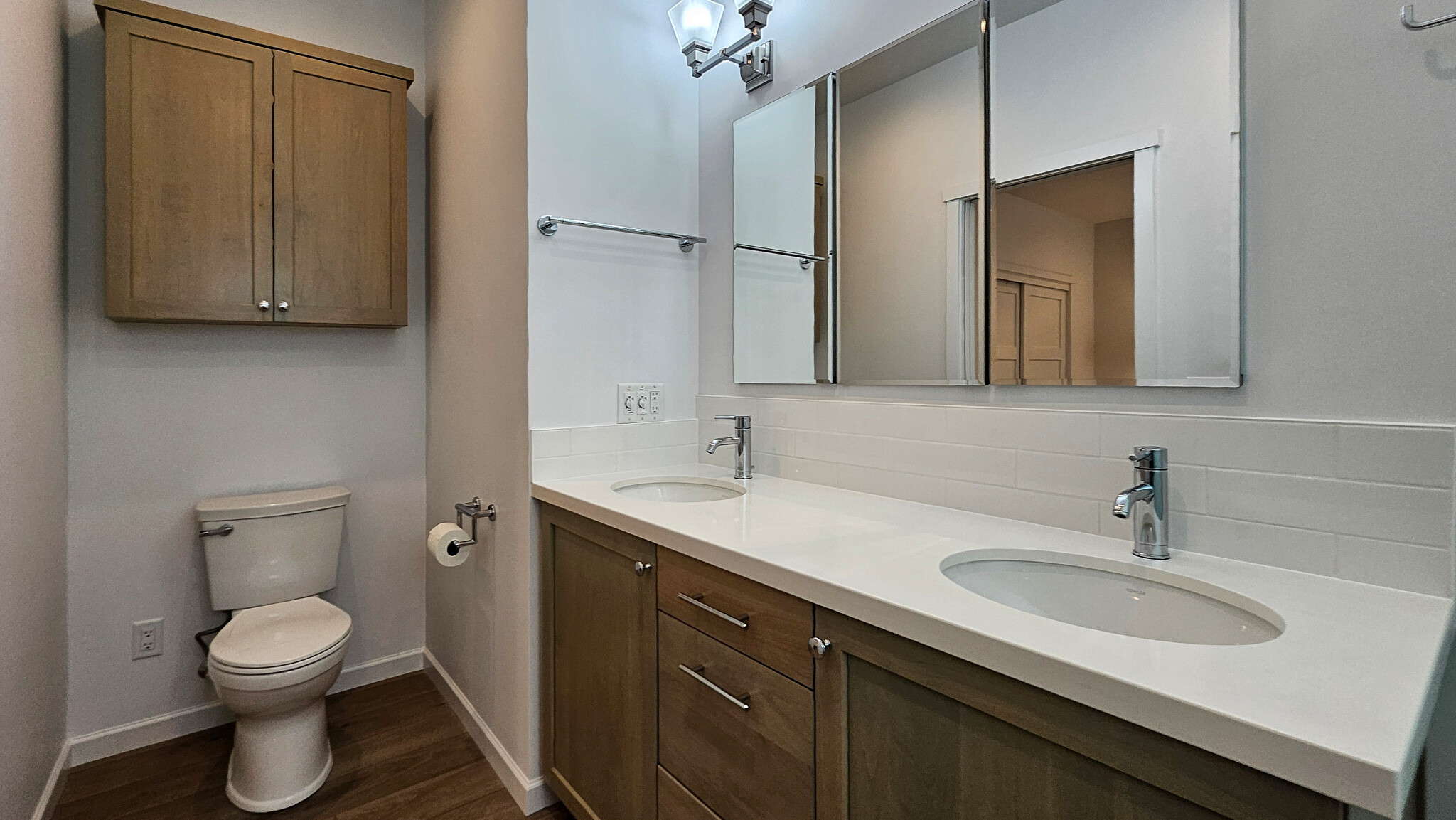 Primary bathroom - 882 B St