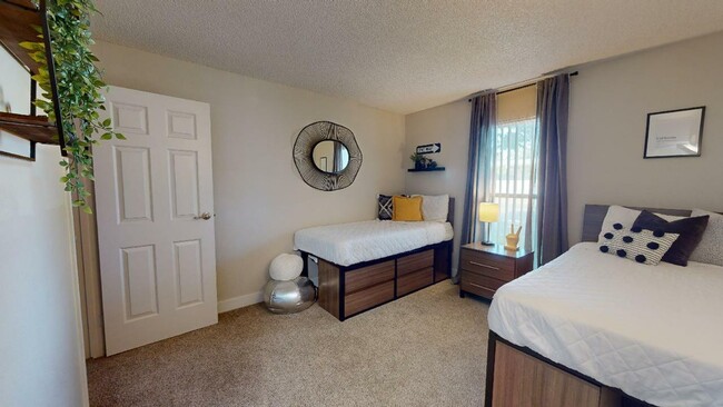 Bedroom - Cambridge House Apartments