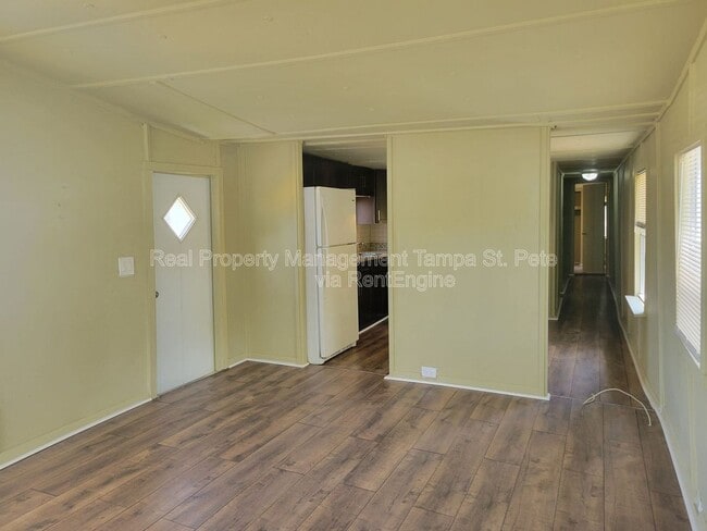 Building Photo - 710 S 50th St