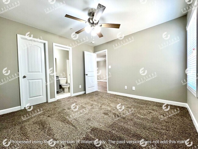 Building Photo - Like New Built in 2024  2Br/2Bath Condo Up...