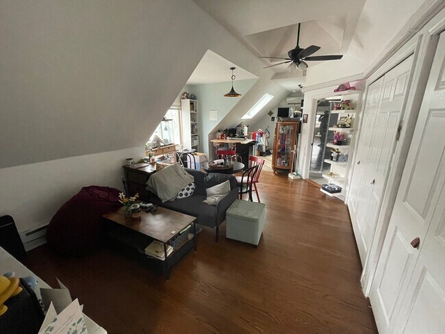 Building Photo - 105-107-107 Harvard St