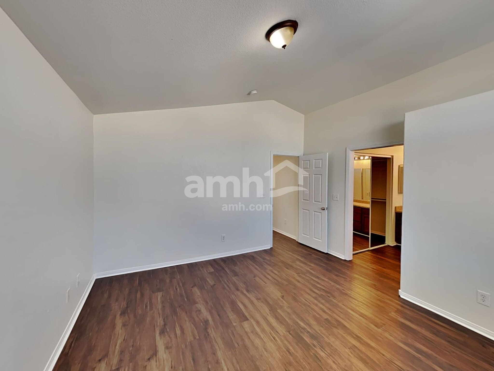 Building Photo - 8100 Kentshire Dr