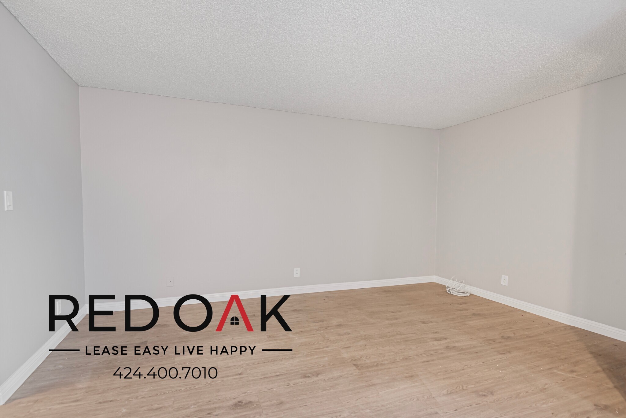 Building Photo - 8614 Woodley Ave