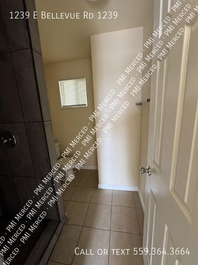 Building Photo - Charming Studio Apartment in Atwater – Con...