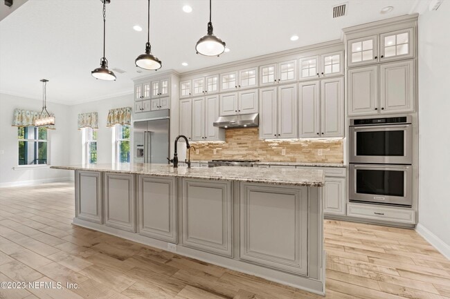 Building Photo - 102 Pine Blossom Trl