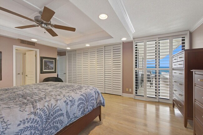 Building Photo - 5550 N Ocean Dr