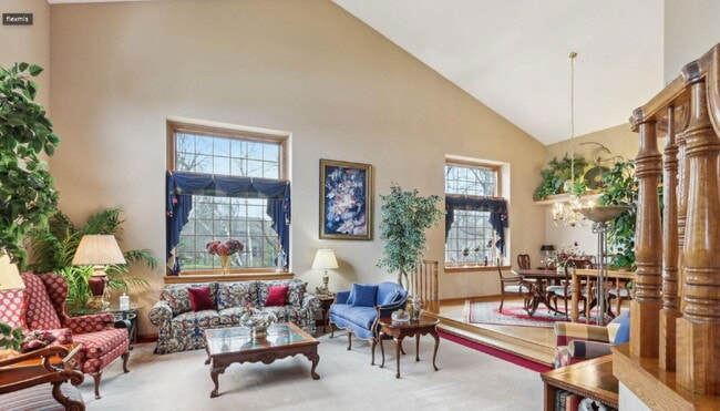 Building Photo - 18350 San Lucas Ct