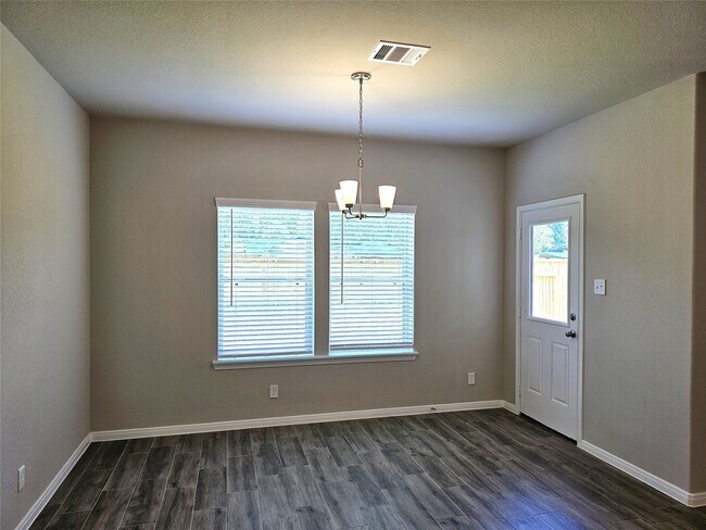 Building Photo - 25609 Aster Trl