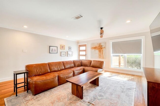 Building Photo - 600 Jetta Ct