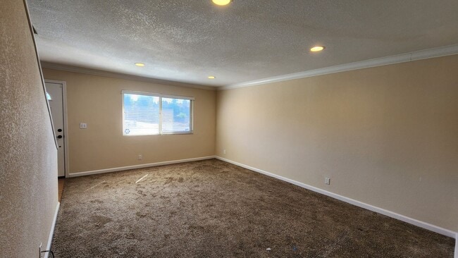 Building Photo - 2 Bed Unit In Somerset Woods Community