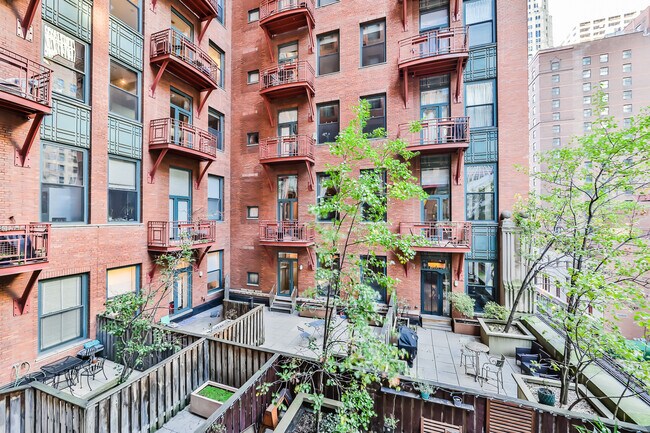 Building Photo - 71 Lower Wacker Dr