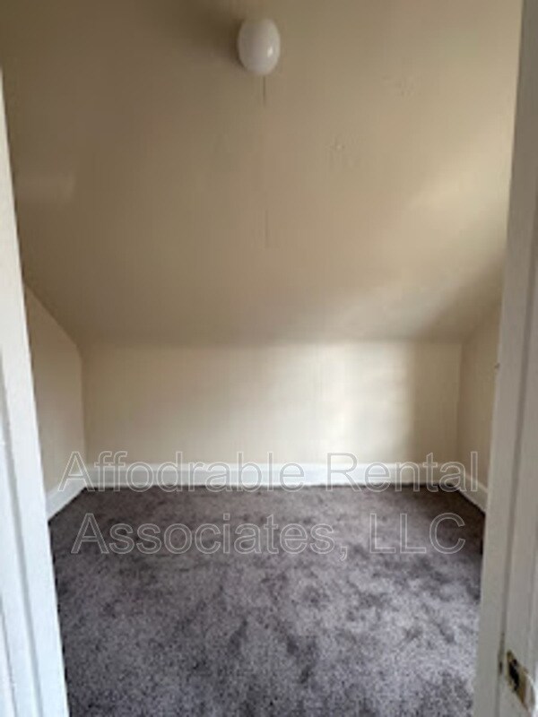 Building Photo - 1309 S 15th St