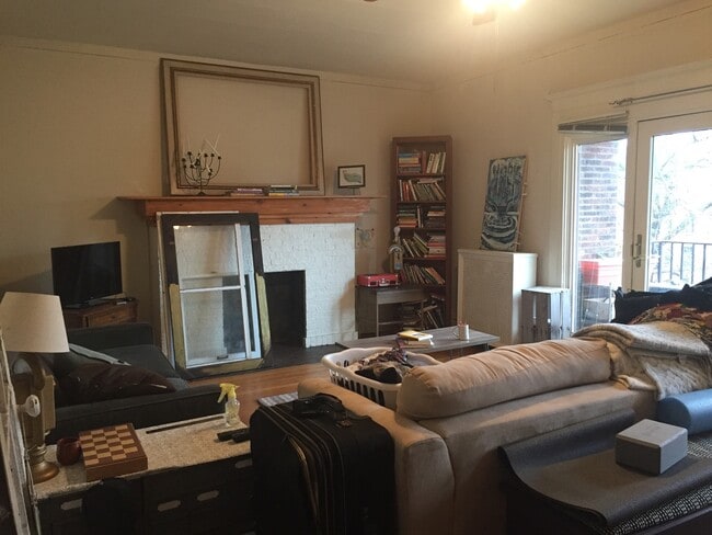 Building Photo - 1101 W Pratt Blvd