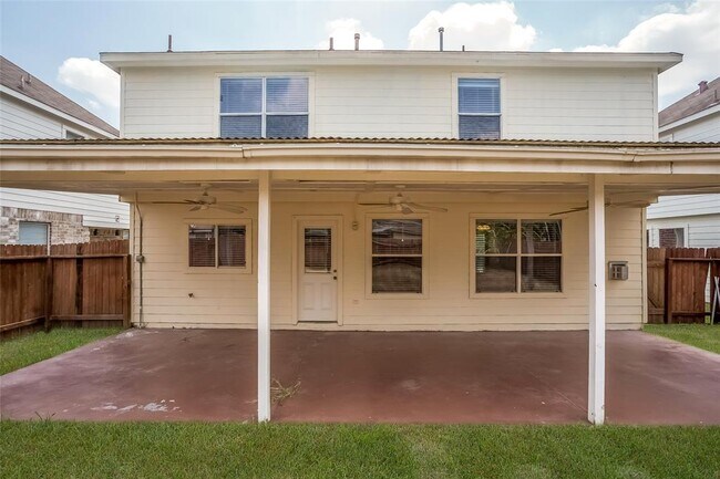 Building Photo - 1127 Laurel Chase Tr